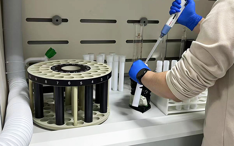 微波消解儀的應(yīng)用領(lǐng)域與核心優(yōu)勢